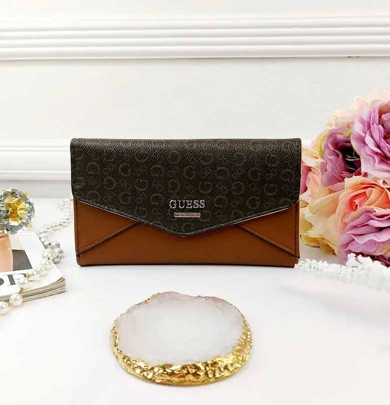 Cartera Guess para dama color