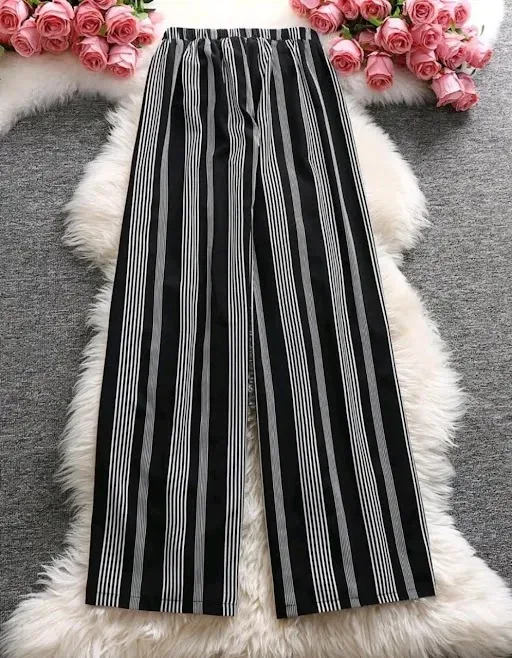 Pantalos de tela con diseño a rayas