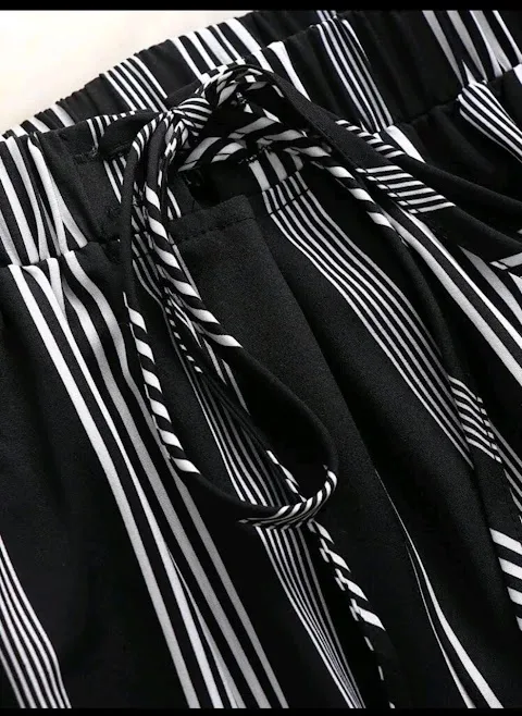 Pantalos de tela con diseño a rayas