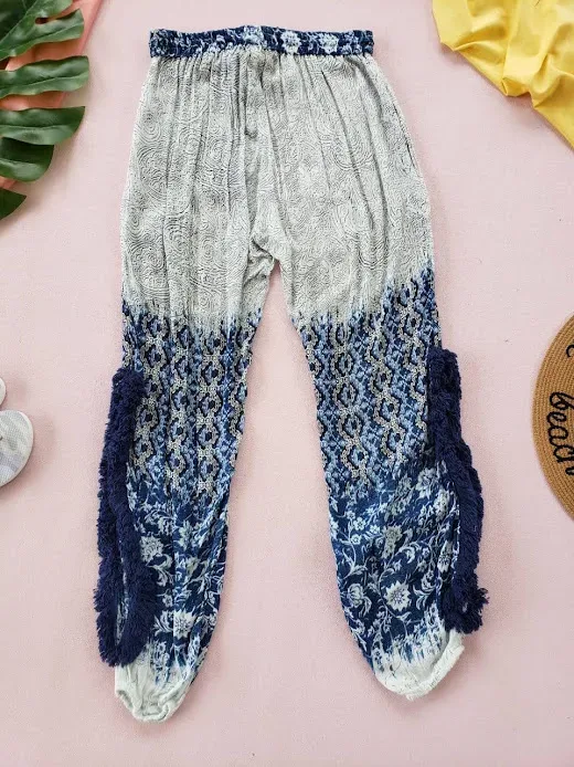 Pantalón Ingeart Resort para dama color azul con blanco, con estampado tribal