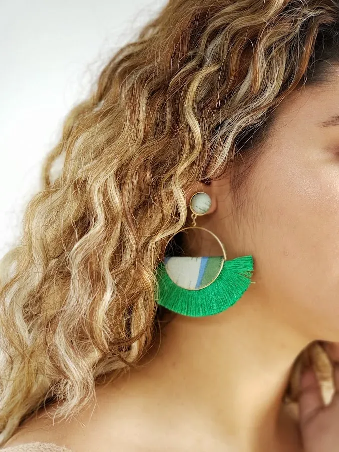 Aretes para dama de fantasía con forma de media luna