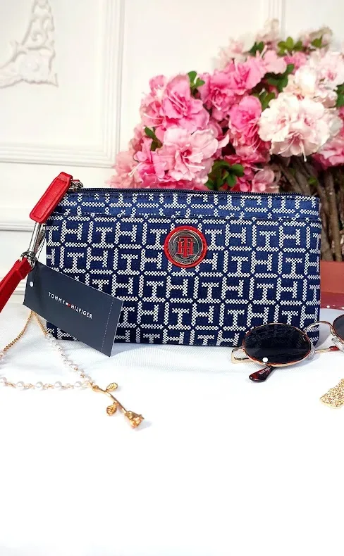 Cartera Tommy Hilfiger para Dama color azul oscuro