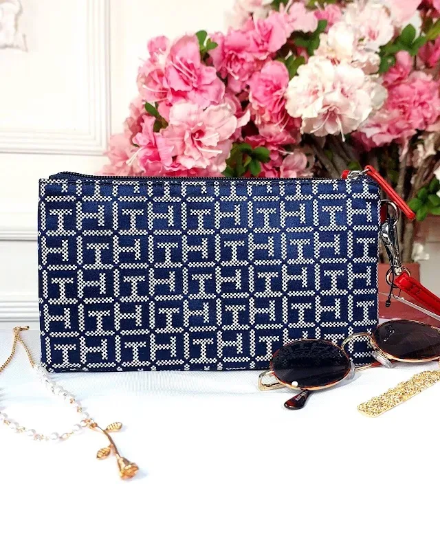 Cartera Tommy Hilfiger para Dama color azul oscuro