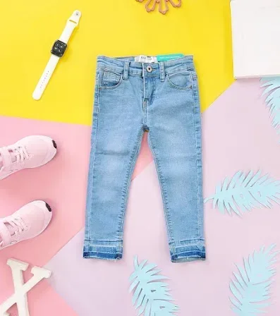 Pantalón Kan Can para niña color celeste mezclilla