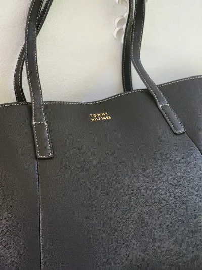 Bolso Tommy Hilfiger para dama XW06280-00IBEH COLOR NEGRO