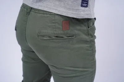 Jogger Hummer para caballero color verde musgo H221014180A