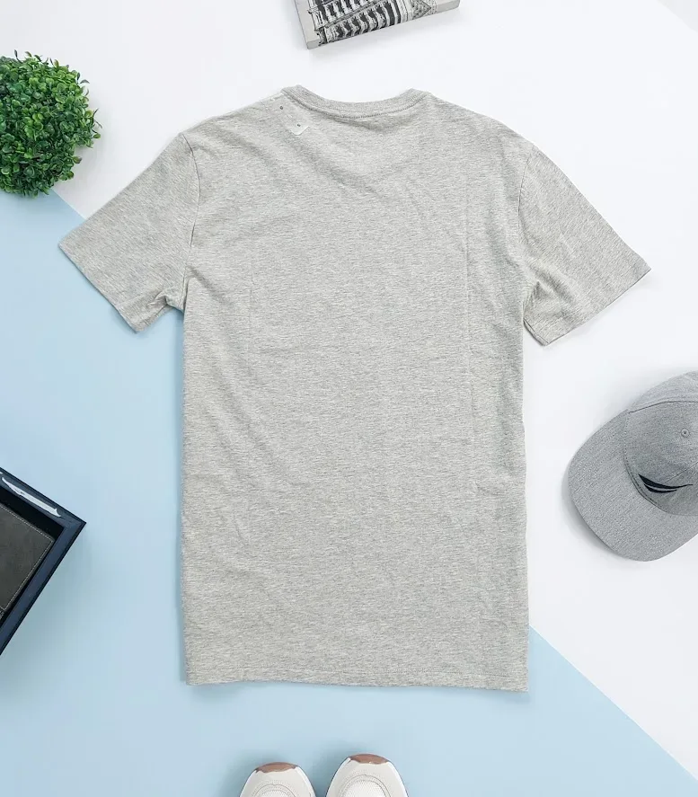 Camiseta GAP para caballero color gris
