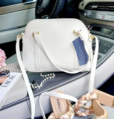 Bolso Tommy Hilfiger para dama color blanco