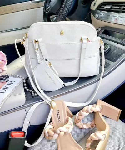 Bolso Tommy Hilfiger para dama color blanco