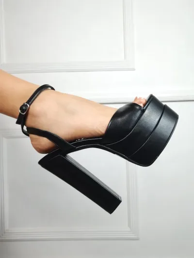 Tacones Berness para dama color negro