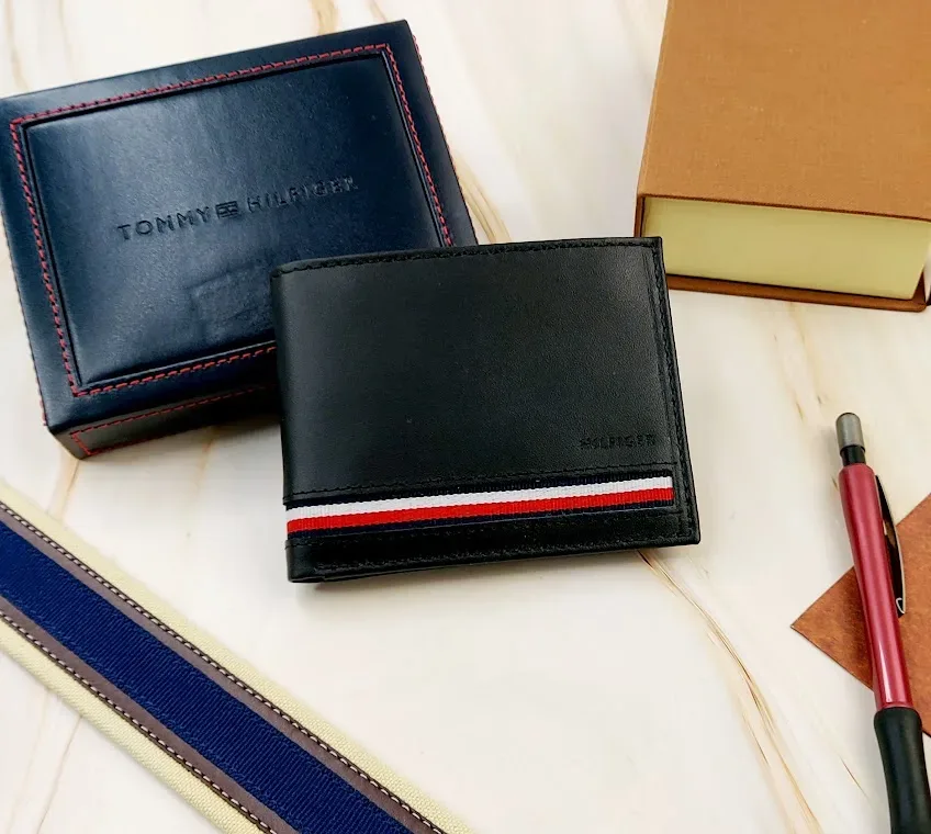 Billetera Tommy Hilfiger color negro