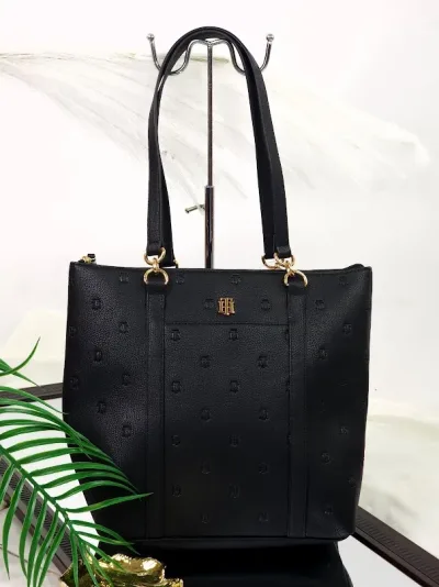 Bolso Tommy Hilfiger para dama color negro