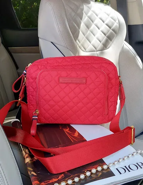 Bolso Tommy Hilfiger para dama color rojo