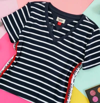 Camiseta Tommy Hilfiger para dama a rayas color azul y blanco