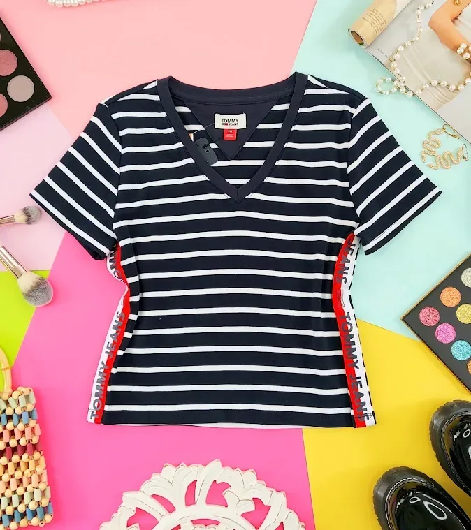 Camiseta Tommy Hilfiger para dama a rayas color azul y blanco
