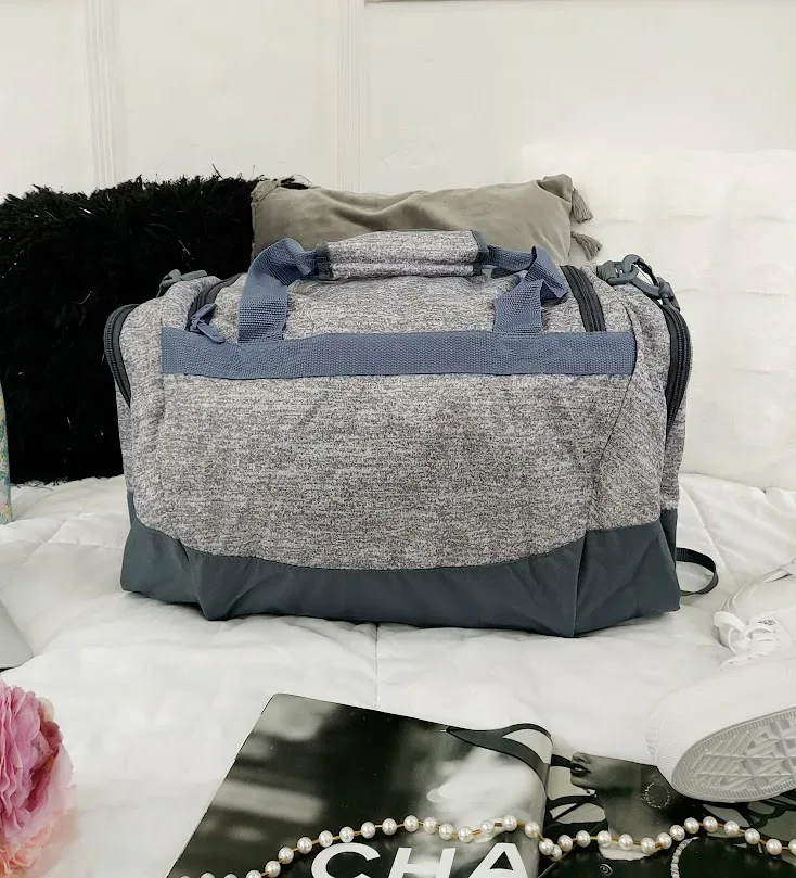 Bolso Adidas para dama color gris y morado