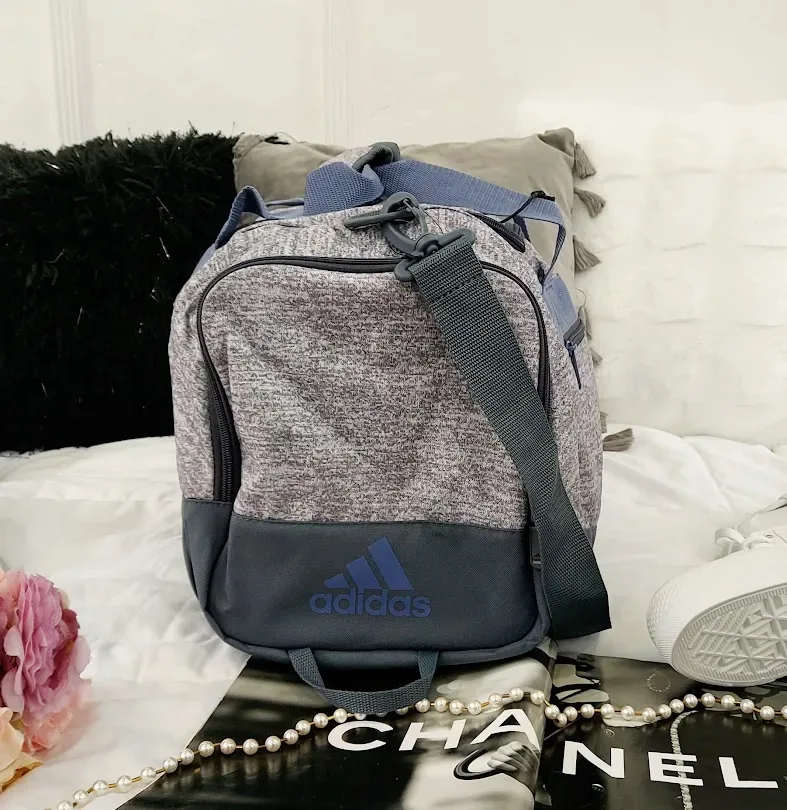 Bolso Adidas para dama color gris y morado