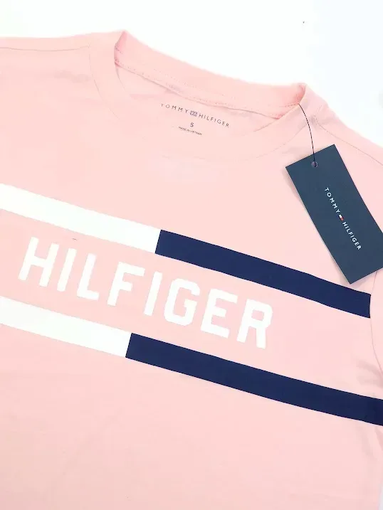 Camiseta Tommy Hilfiger para muchacho color rosa