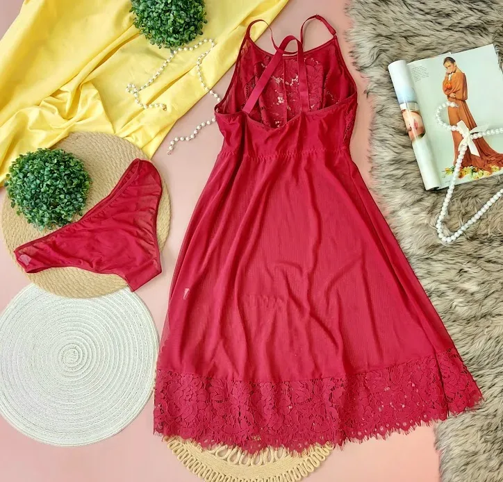 Lencería para dama color vino