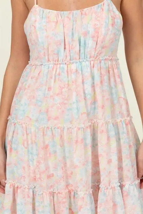 Vestido para dama, con diseño floral.