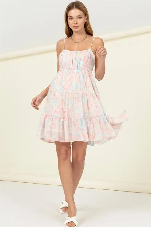 Vestido para dama, con diseño floral.