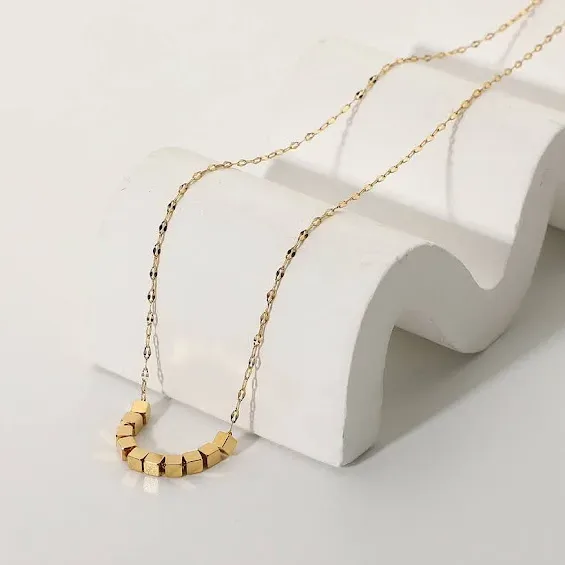 Collar de acero inoxidable para dama color dorado
