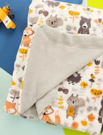 Cobija para niño con diseño de animales