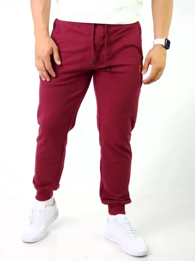 Jogger Cambridge Polo Club para caballero color vino