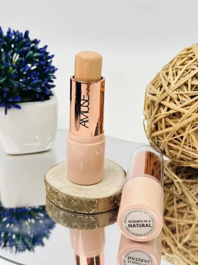 Base de maquillaje tono  NATURAL-3