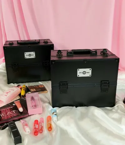 Caja de maquillaje Pfiffery para dama color negro