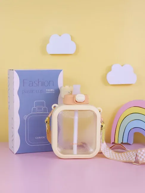 Botella de plástico con botones diseños varios al azar