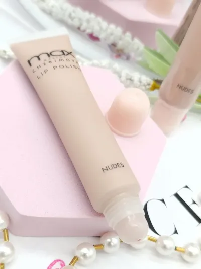 Lip gloss Max para dama color crema nude 02