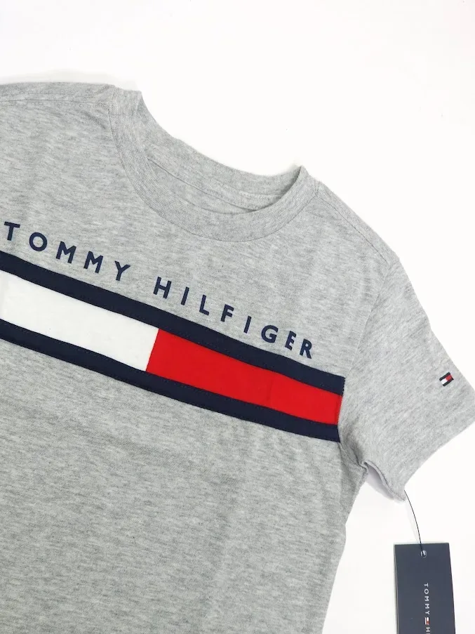 Camiseta Tommy Hilfilger para niño color gris