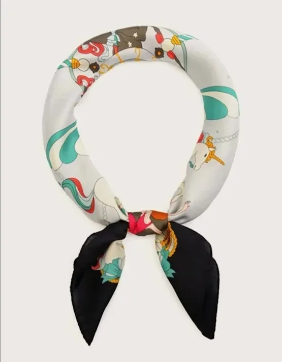 Mascada para dama con diseño de unicornio