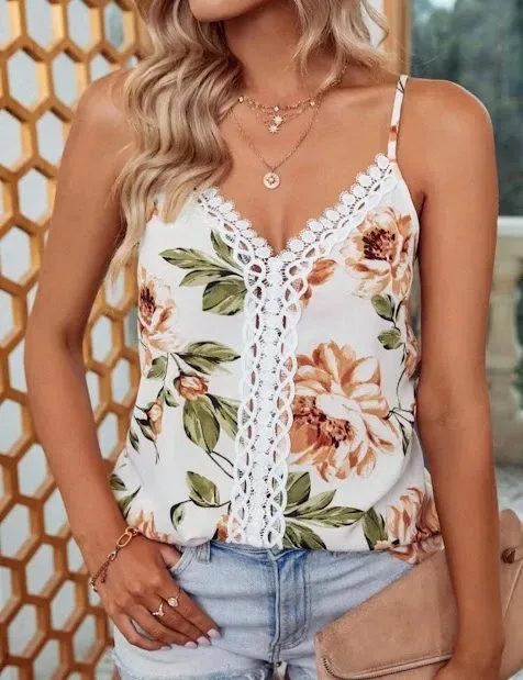 Blusa para dama color blanco diseño floral