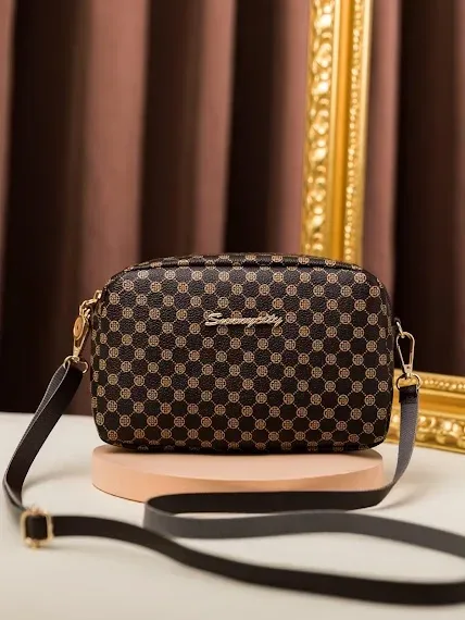 Bolso para dama con diseño de trébol
