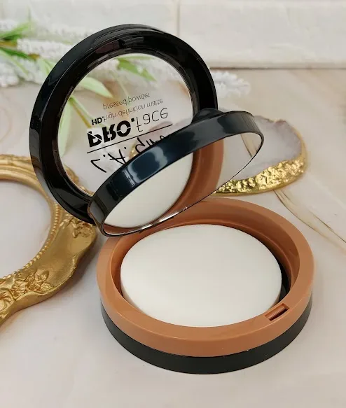 Polvos compactos mate L.A. Girl para dama GPP612