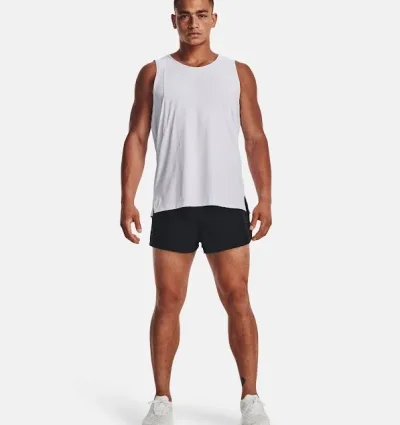 Pantaloneta  deportiva Under Armour para caballero  color negro