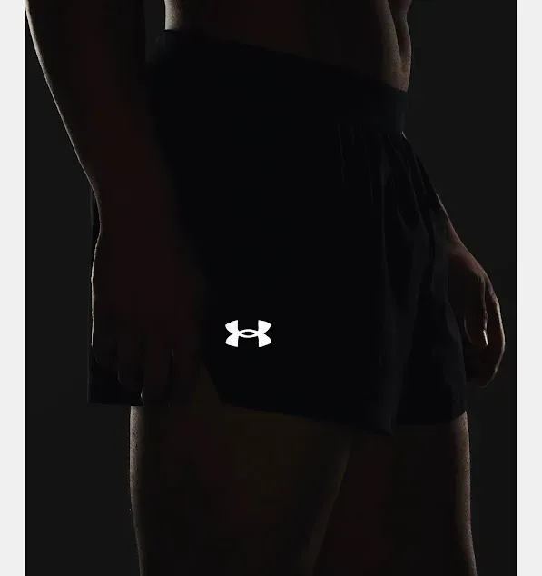 Pantaloneta  deportiva Under Armour para caballero  color negro