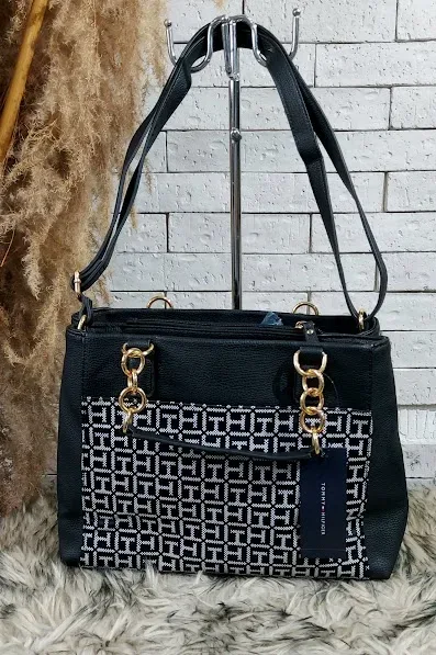 Bolso Tommy Hilfiger para dama color negro