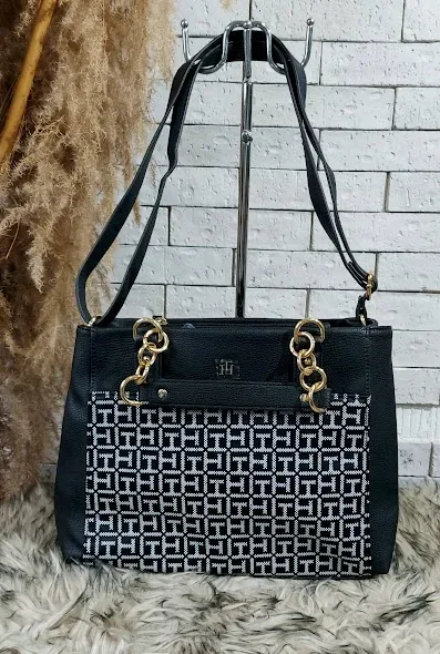 Bolso Tommy Hilfiger para dama color negro