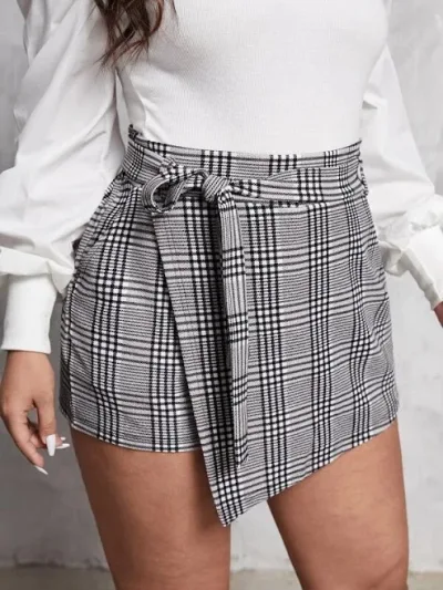 Short enagua para dama con diseño a cuadros