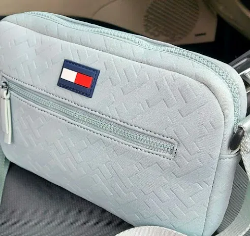 Bolso Tommy Hilfiger para dama color verde agua
