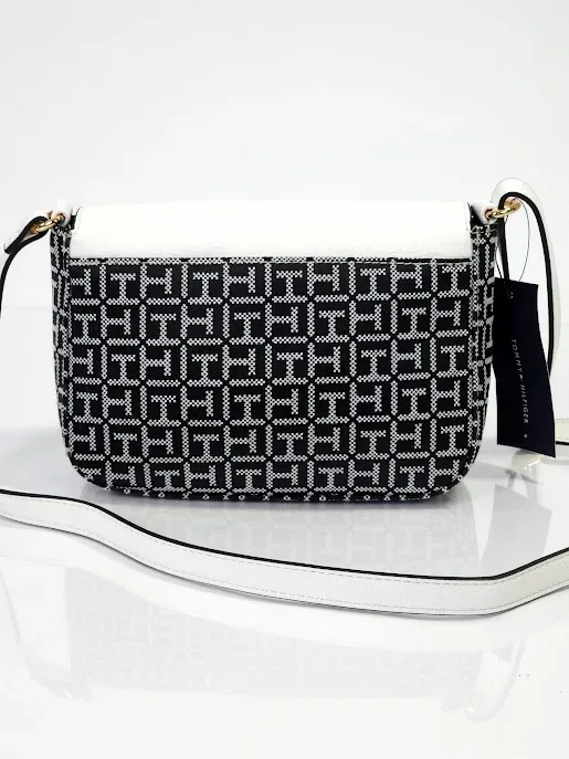 Bolso Tommy Hilfiger para dama color negro y blanco