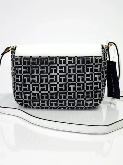 Bolso Tommy Hilfiger para dama color negro y blanco
