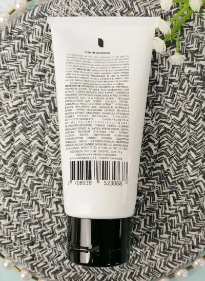 Crema nutritiva para el día Dolce Bella para dama color blanco