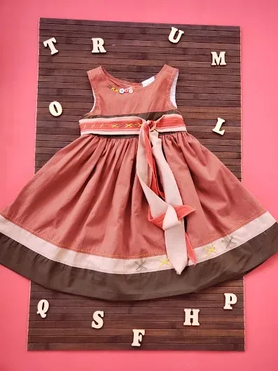 Vestido Silly Sissy para niña color terracota