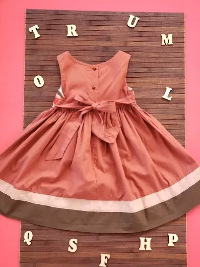 Vestido Silly Sissy para niña color terracota