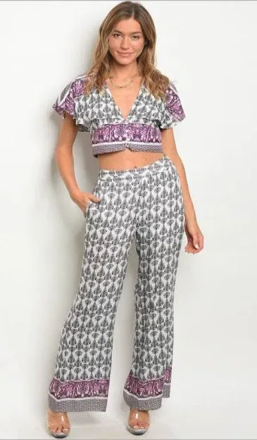 Conjunto Available para dama estampado abstracto
