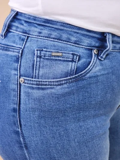 Jeans Hummer para dama color celeste 2382M
